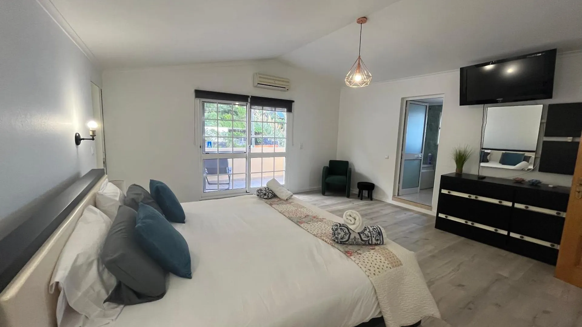 Villa Com Piscina Entre O Mar E As Montanhas ポール・ド・マール 0*,